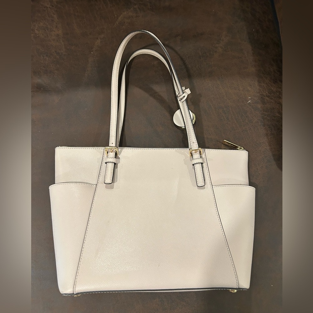 MK Charlotte Large Saffiano Leather Top-Zip Tote Bag - Picture 4 of 7